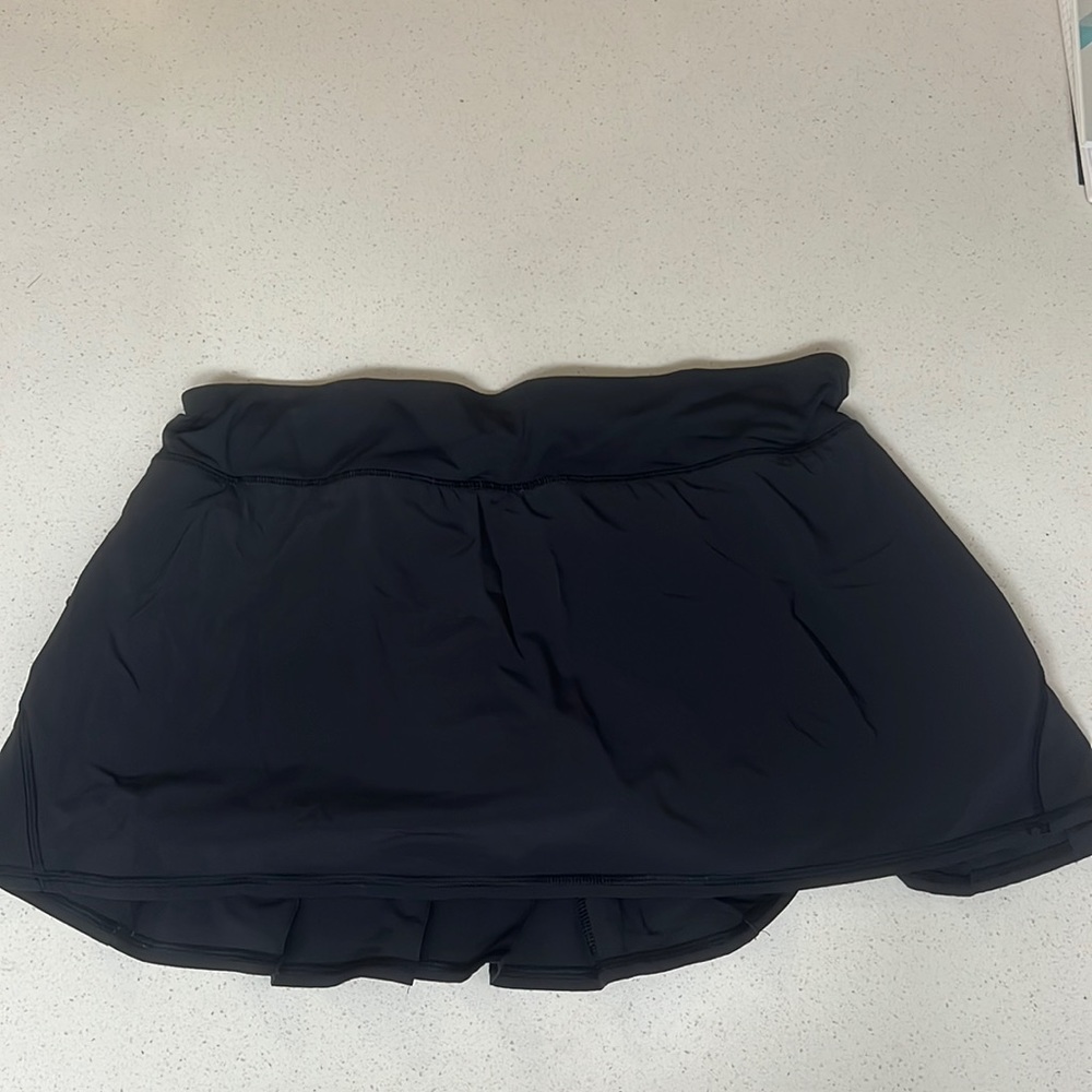 Size 14 Lululemon golf skirt